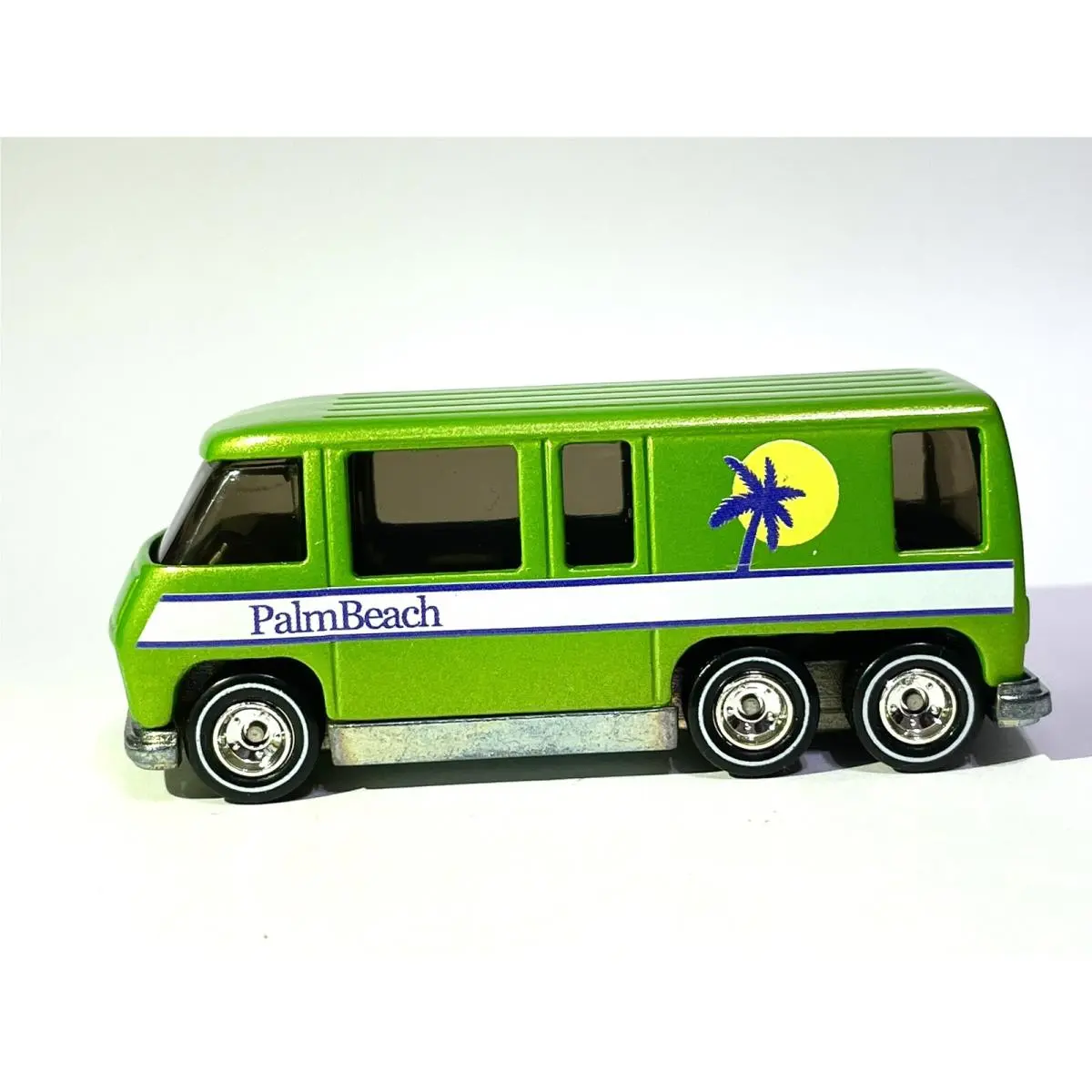 Custom Made Hot Wheels Palm Beach Green Gmc Motor Home - Real Riders