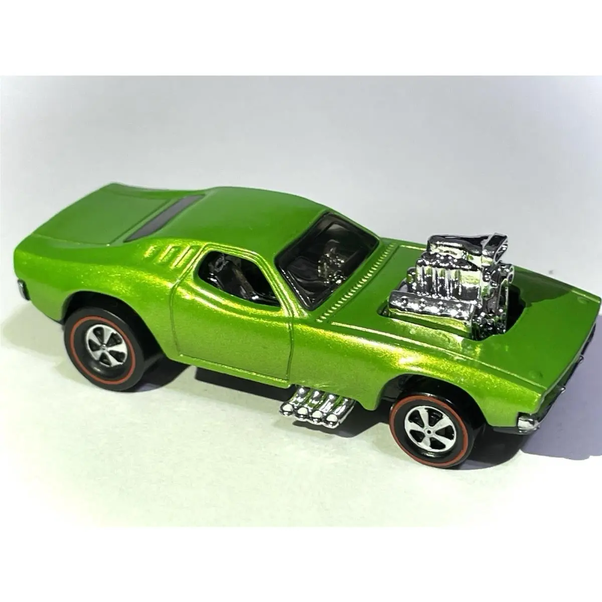 Hot Wheels Diecast Custom Made Rodger Dodger ‘70 Candy Apple Green Redline