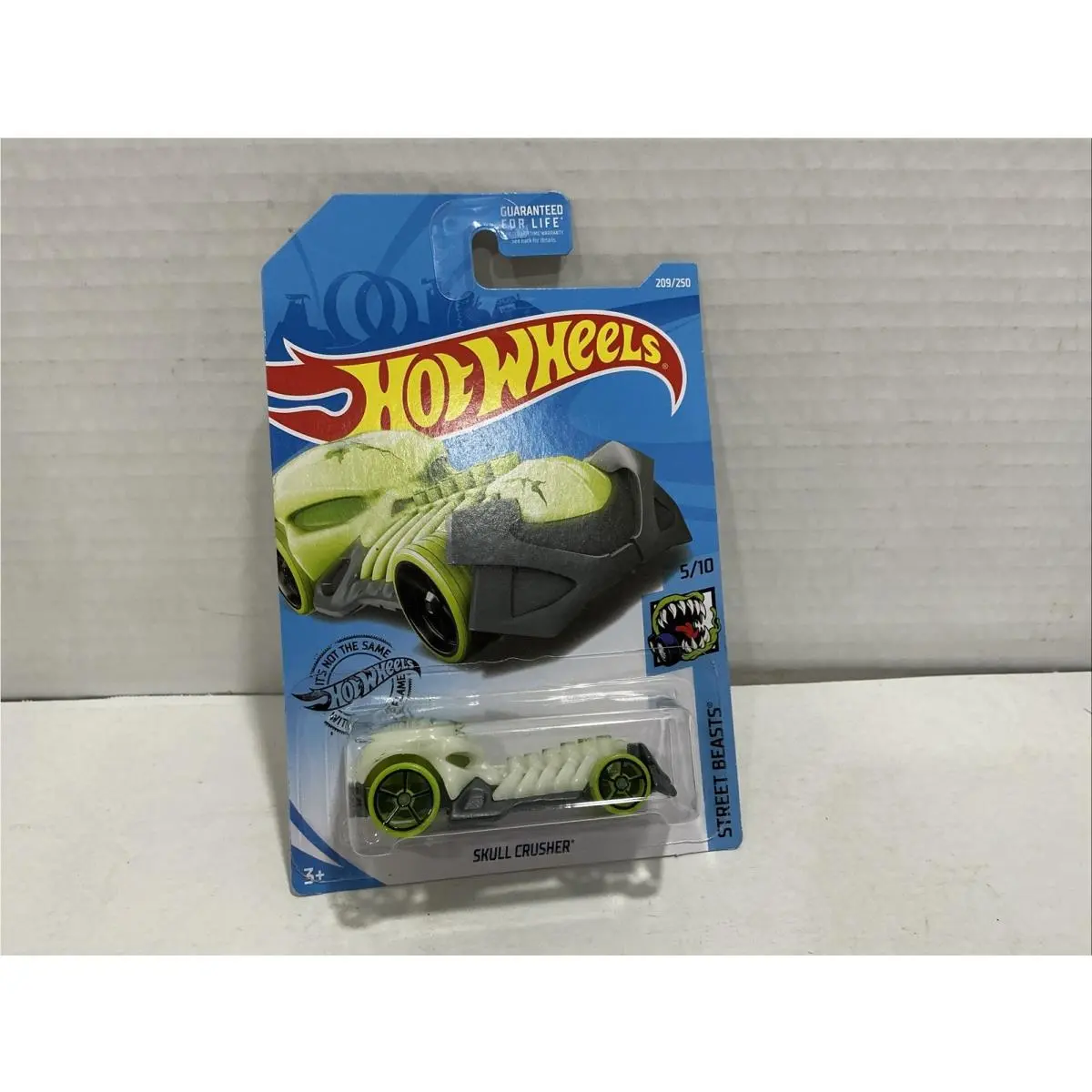 Hot Wheels Street Beasts ‘skull Crusher 209 Glow In The Dark Rare 1:64