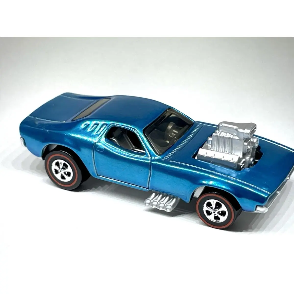 Hot Wheels Diecast Custom Made Rodger Dodger ‘70 Spectraflame Blue Redline