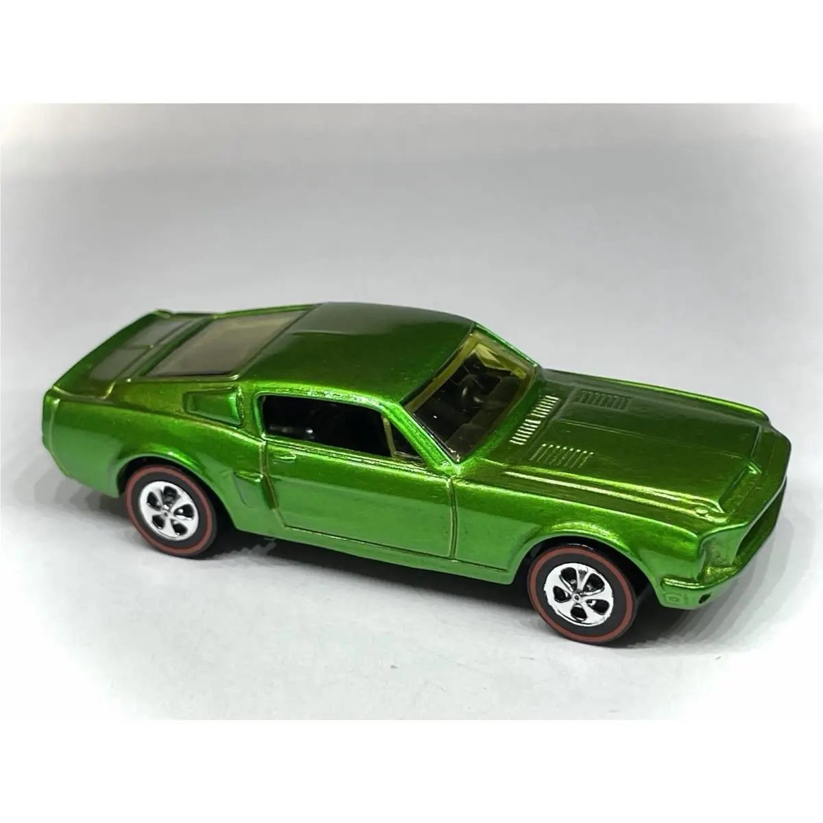 Hot Wheels Custom Made Redline Candy Apple Green Ford Mustang `68 Shelby GT500
