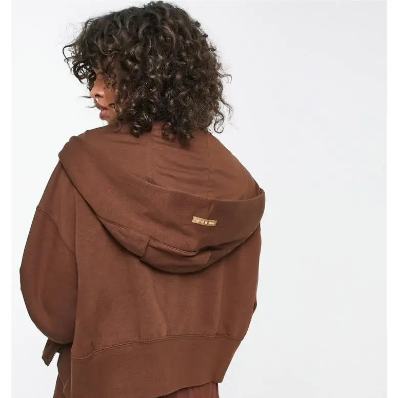 Nike clothing - Brown/Black (UPC: 0196149015057) 0