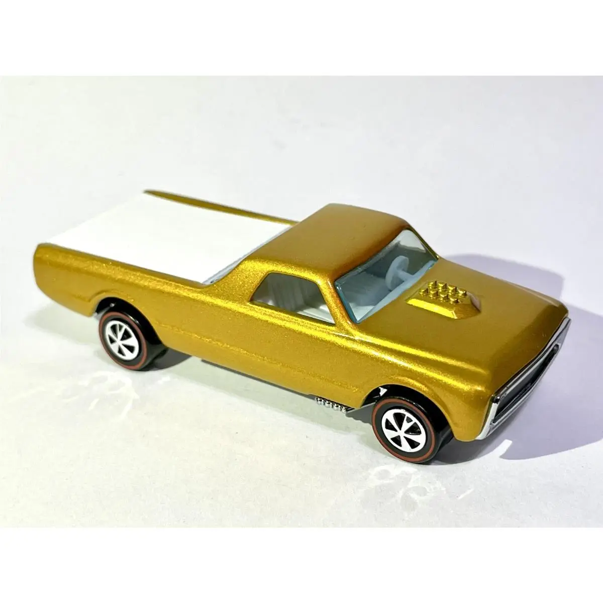 Hot Wheels Custom Made 1968 Custom Fleetside - Orange Redline