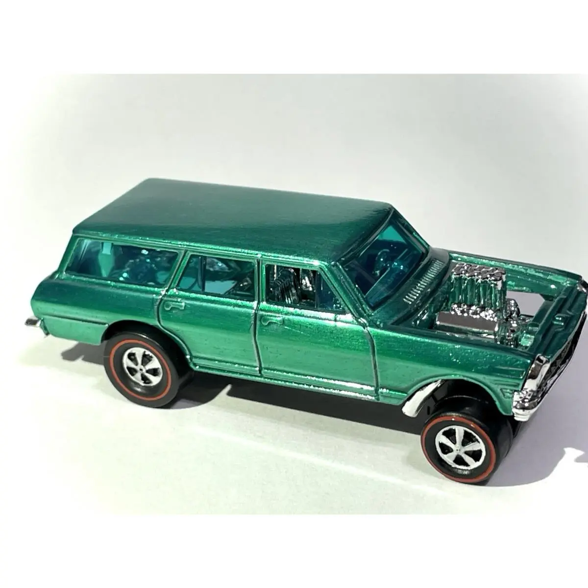 Hot Wheels Custom Made Spectraflame Green 1964 Chevy Nova Gasser Redline