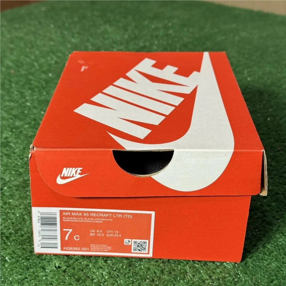 Nike shoes - HQ6365-001 - Black 4