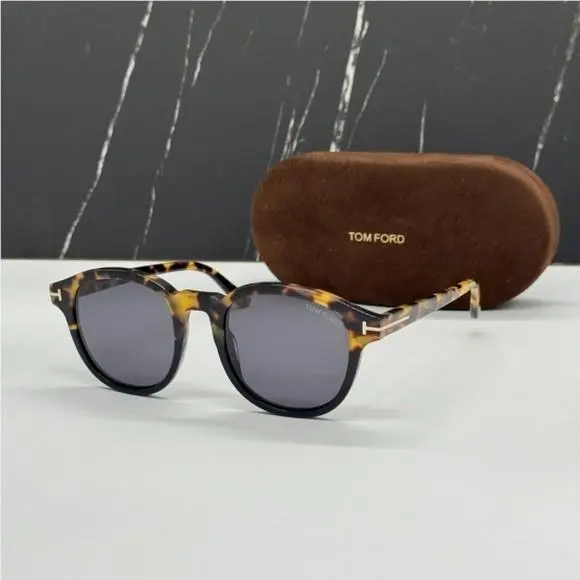 TF752 56A Unisex Sunglasses  Jameson FT0752/S 56A Eyewear by Tom Ford