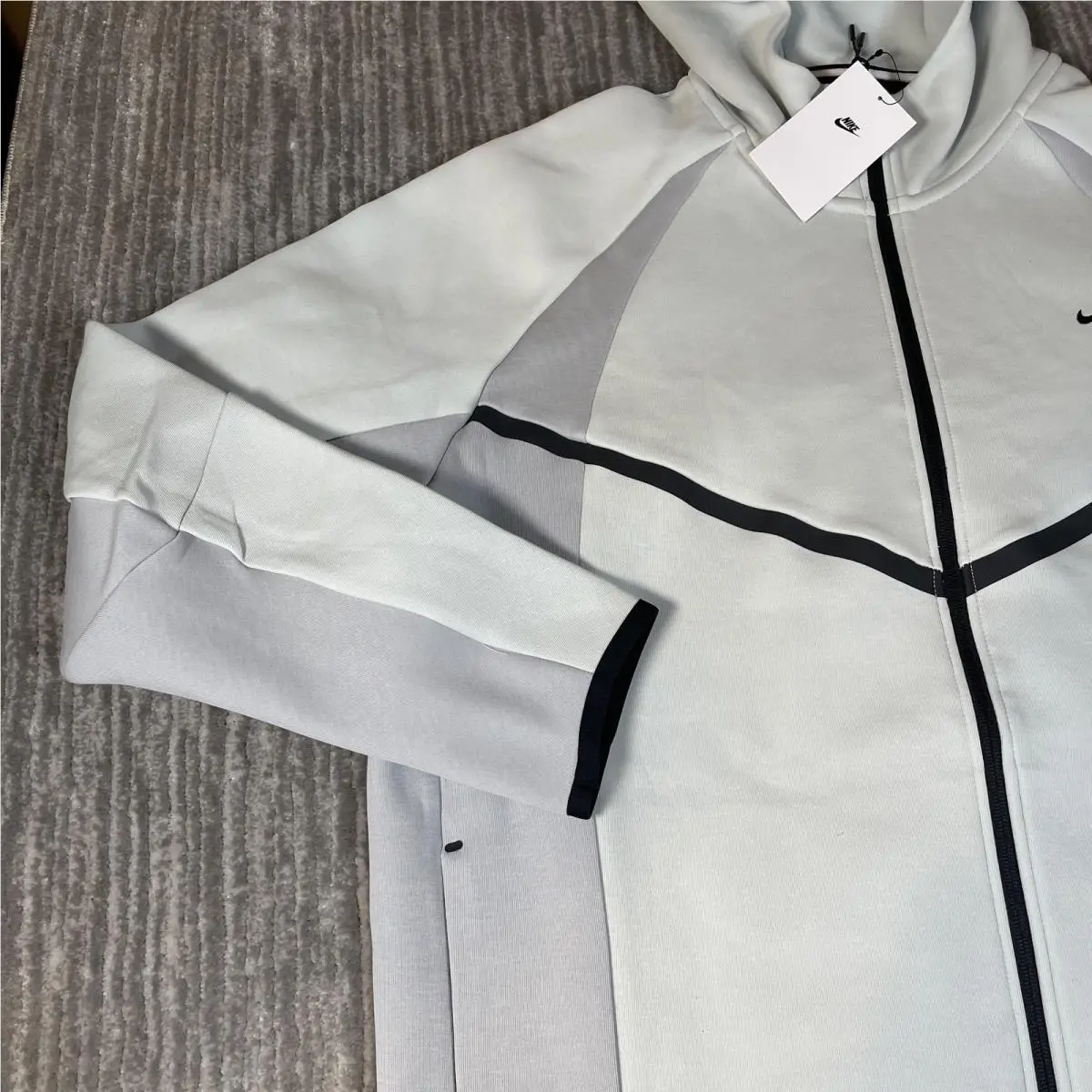 Nike clothing - Gray 2