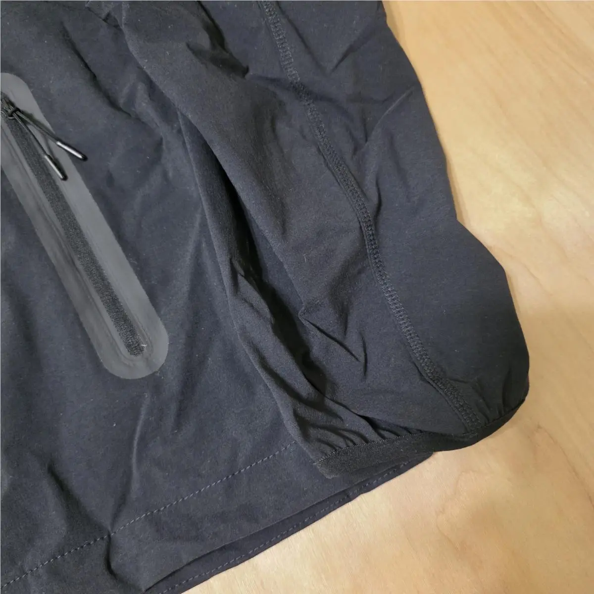 Nike clothing - Nike NSW Tech - NSW Tech - HM7151-010 - Black 3