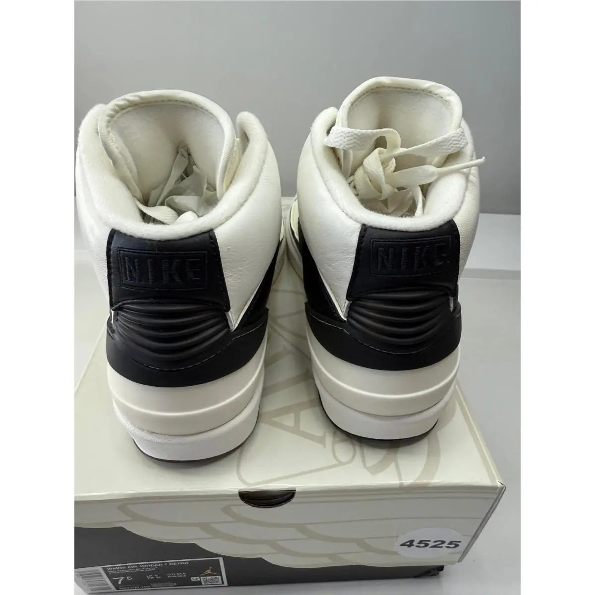 Nike shoes - Air Jordan 2 Retro - Air Retro - White 3