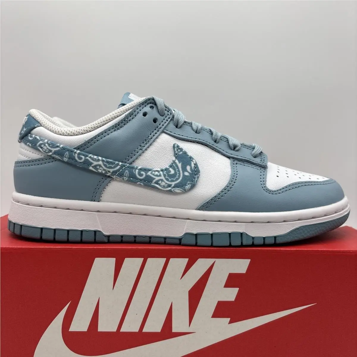 Dunk Low Paisley Pack Blue White Athletic Shoes Size 6.5 Women`s DH4401-101 by Nike