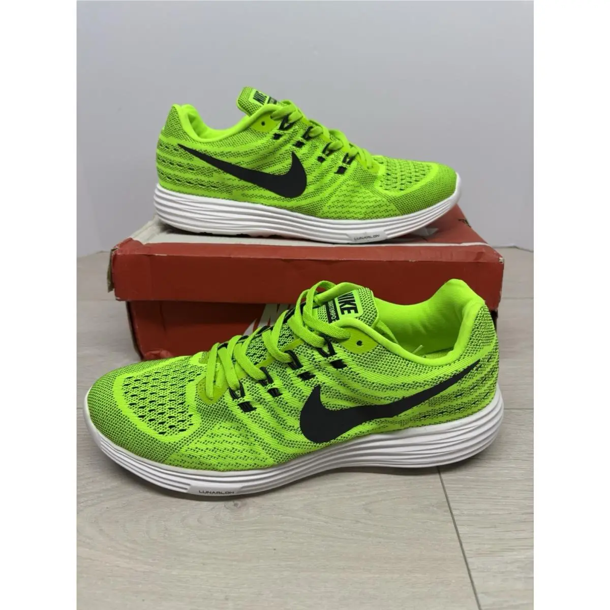 Nike Air Max Thea 599409-608 Mesh Low Top Lace Up Sneaker