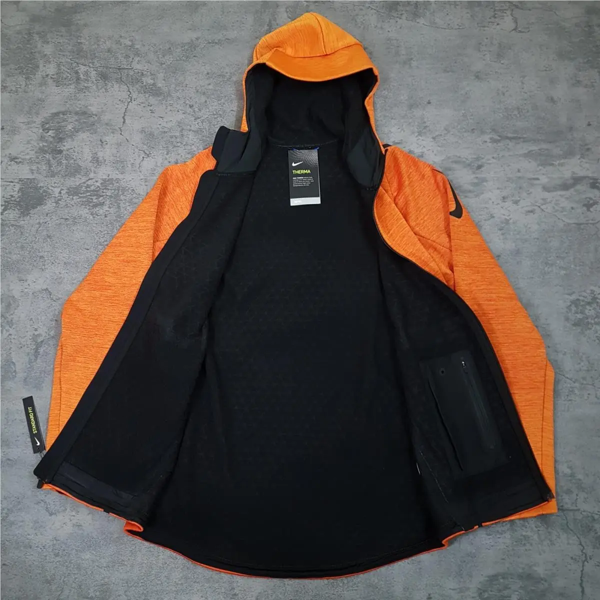 Nike clothing - Nike Therma Sphere - Therma Sphere - 932038-893 - Orange 1