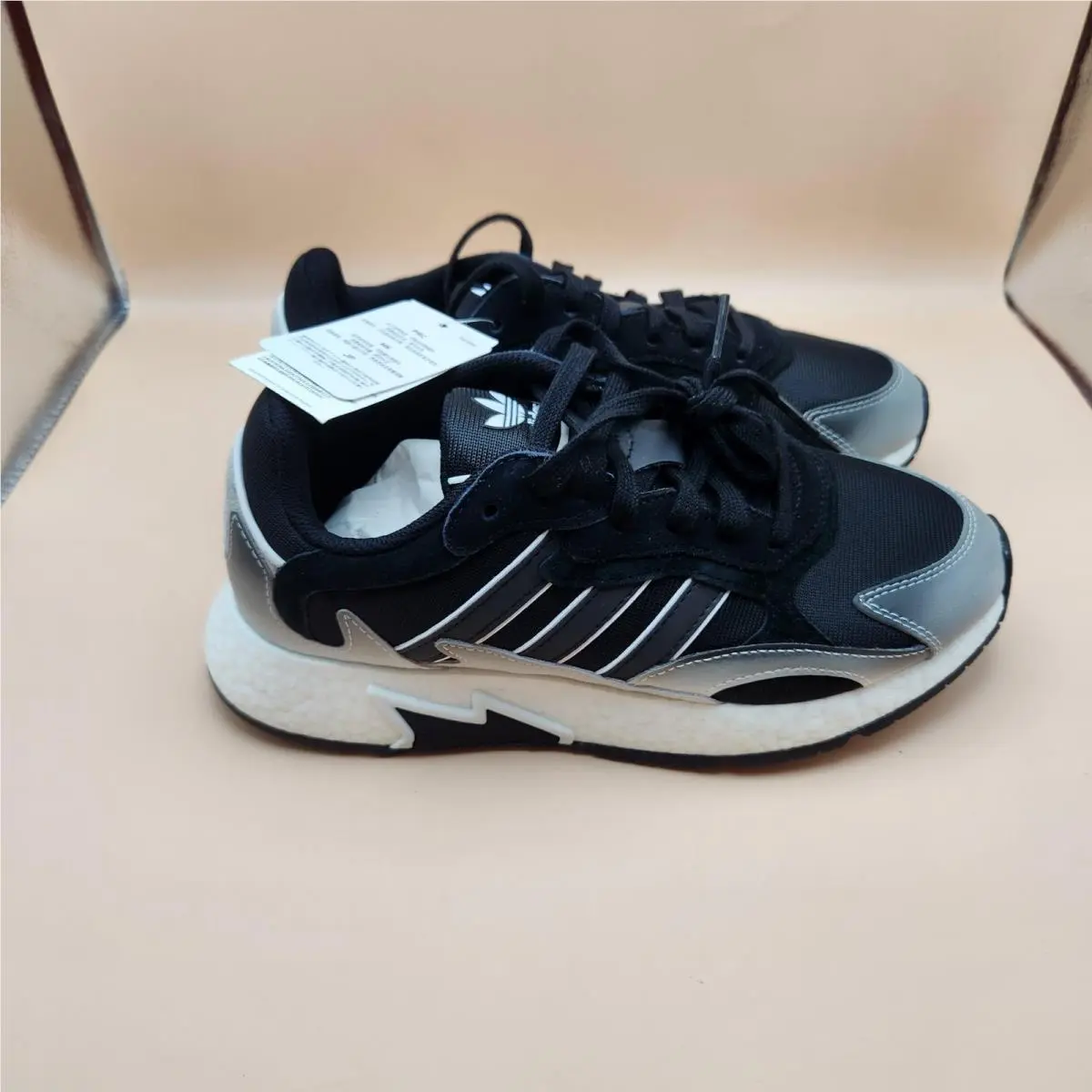 Adidas Tresc Run J Shoes Youth Size 6 Black Silver Running Sneakers EG7957