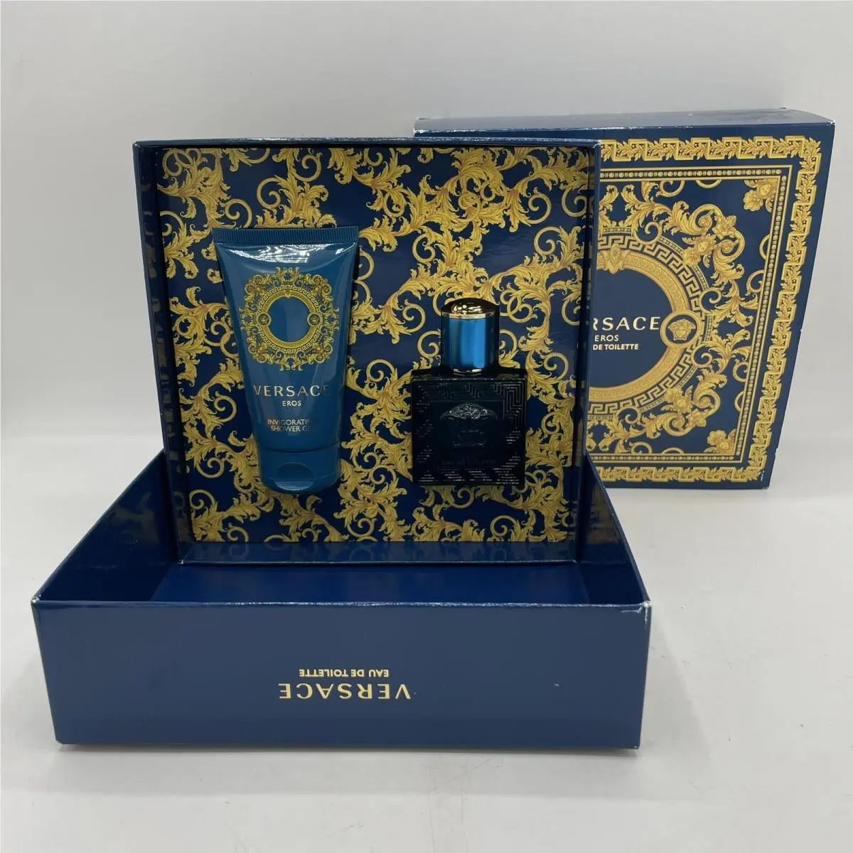 Versace Eros : Eau De Toilette 30 ml and Invigorating Shower Gel 50 ml