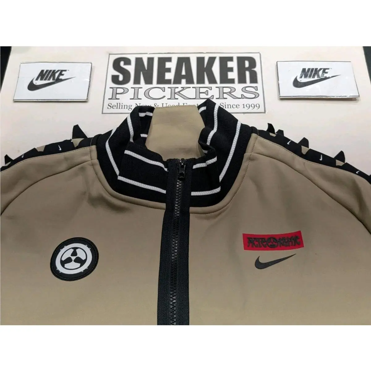 Nike clothing - Nike Therma-FIT - Beige (UPC: 194958784478) 1
