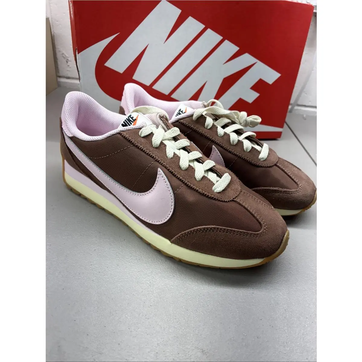 Pacific Women’s Size 8.5 Sneakers Brown/pink Rubber Outsole HM4771 204 by Nike