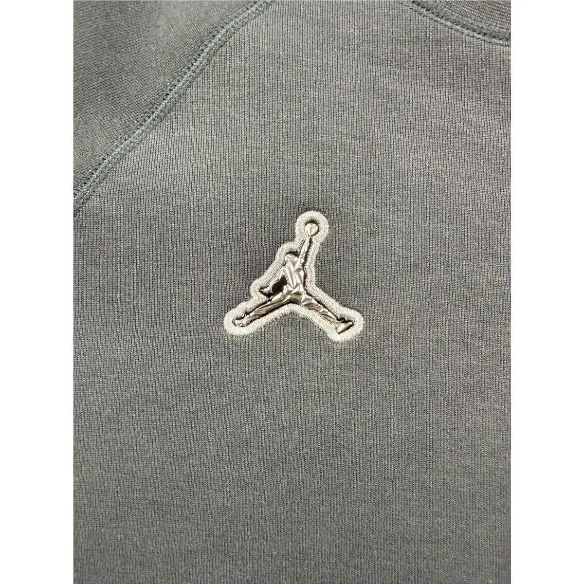 Nike clothing - Gray (UPC: 0196605510447) 2