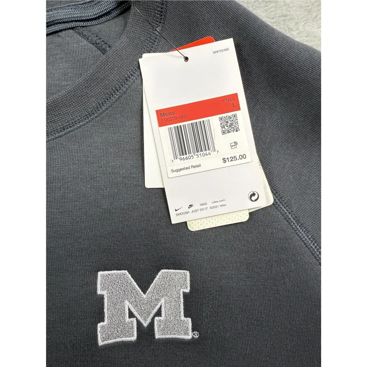 Nike clothing - Gray (UPC: 0196605510447) 4