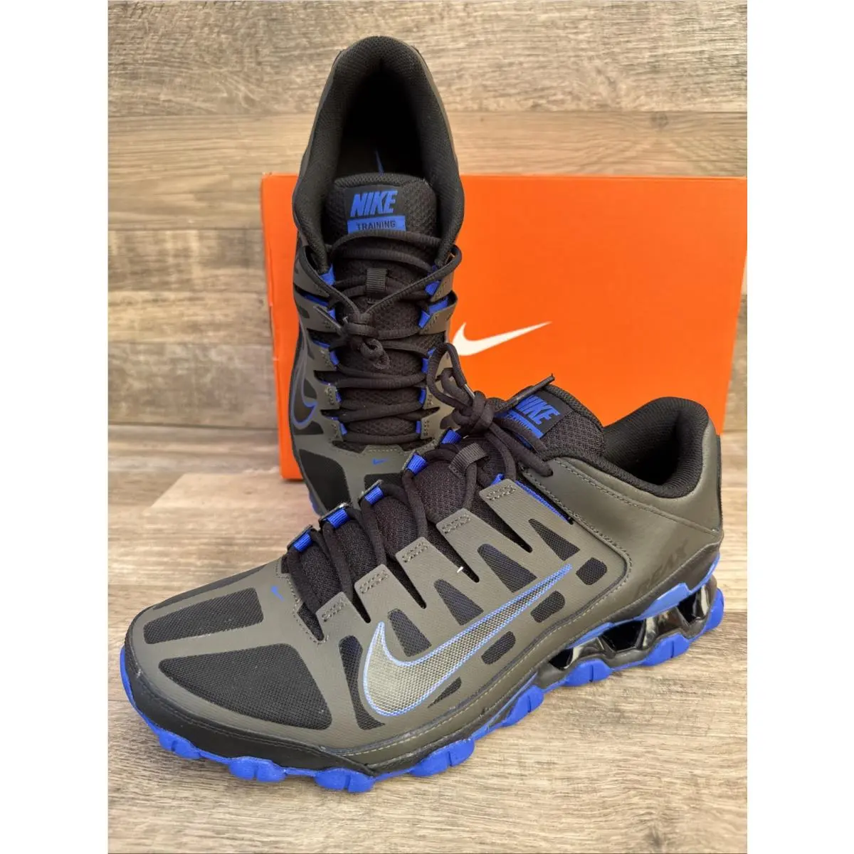 Reax 8 TR Mesh Newsprint Black Racer Blue 621716-012 Men’s Size 12 by Nike