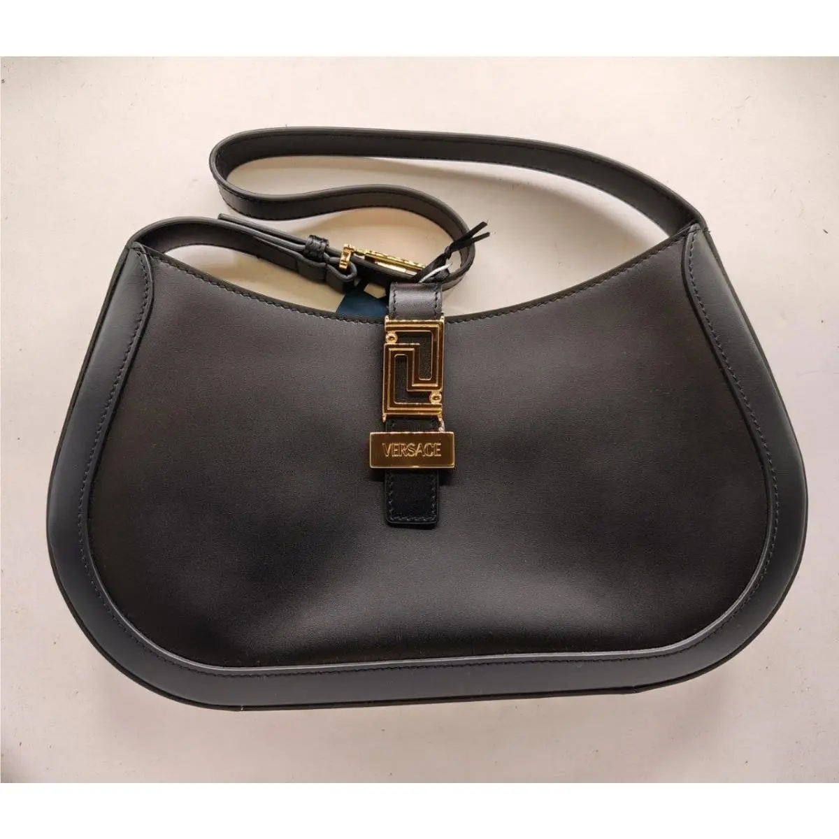 Taglia Body Bag Colore — Nero Autunno Inverno 2024 10131661A051341B00V by Versace