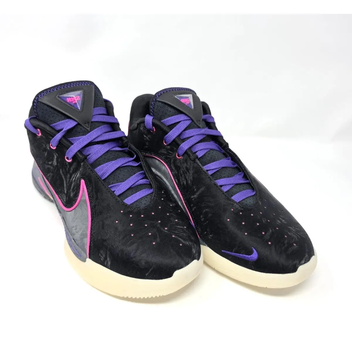 Nike Lebron Xxll Black/laser Fuchsia-dark Grey M 8.5 W 10