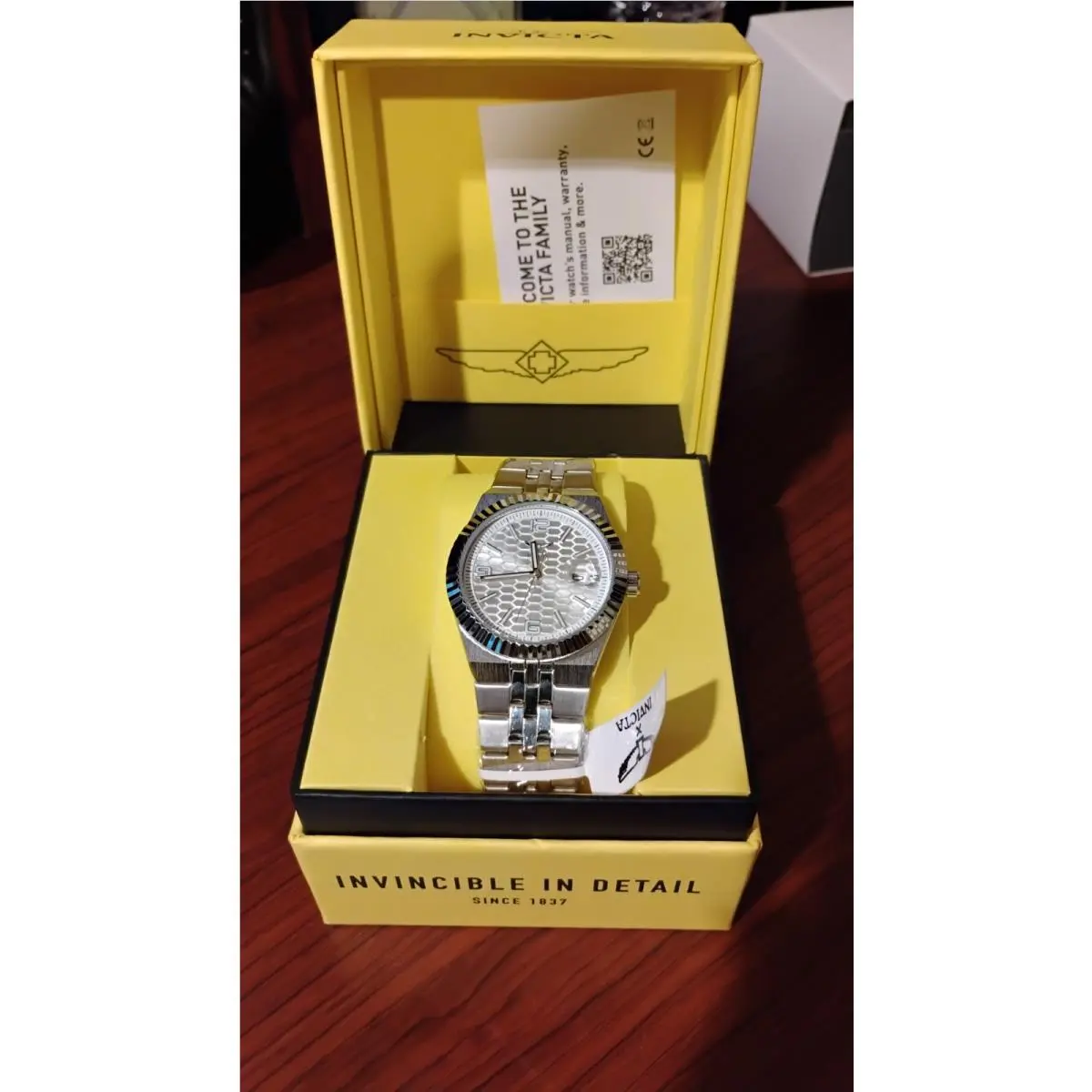 Invicta Specialty I Men`s Watch 40mm 69860 Stainless Land Dweller W/silver Dial