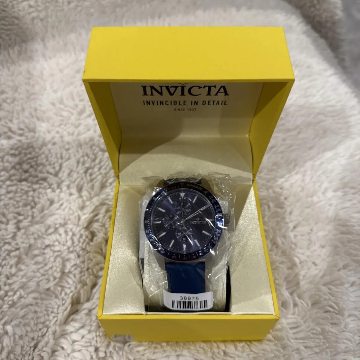 Invicta Aviator Men`s Watch Model No. 38975 Water Resistant Leather Band Blue