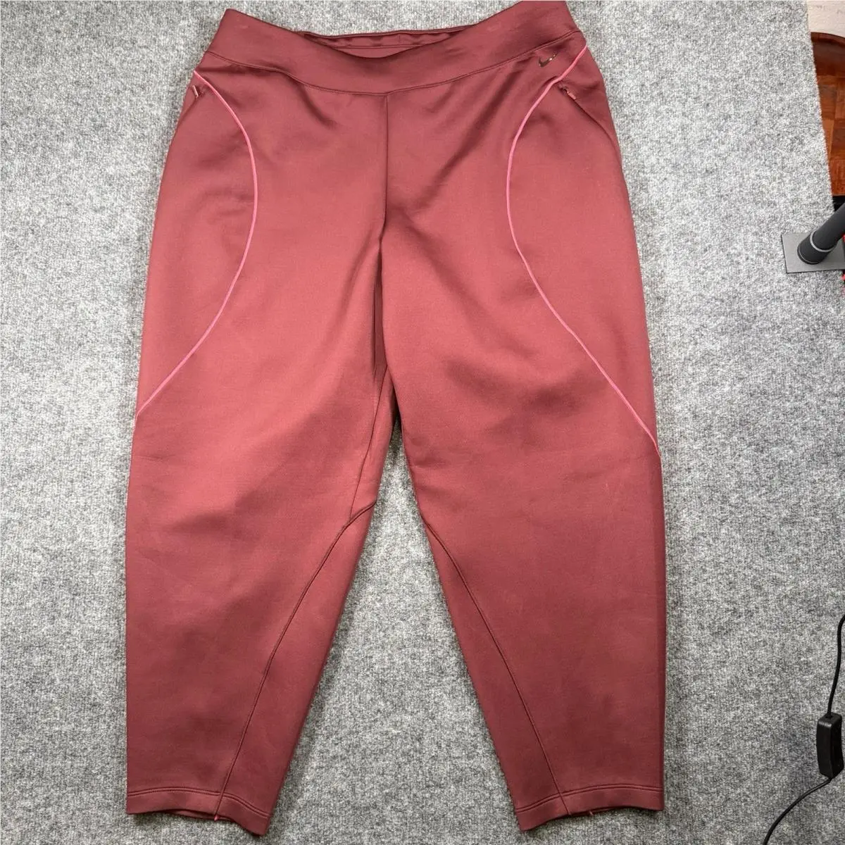 Nike clothing - maroon 0