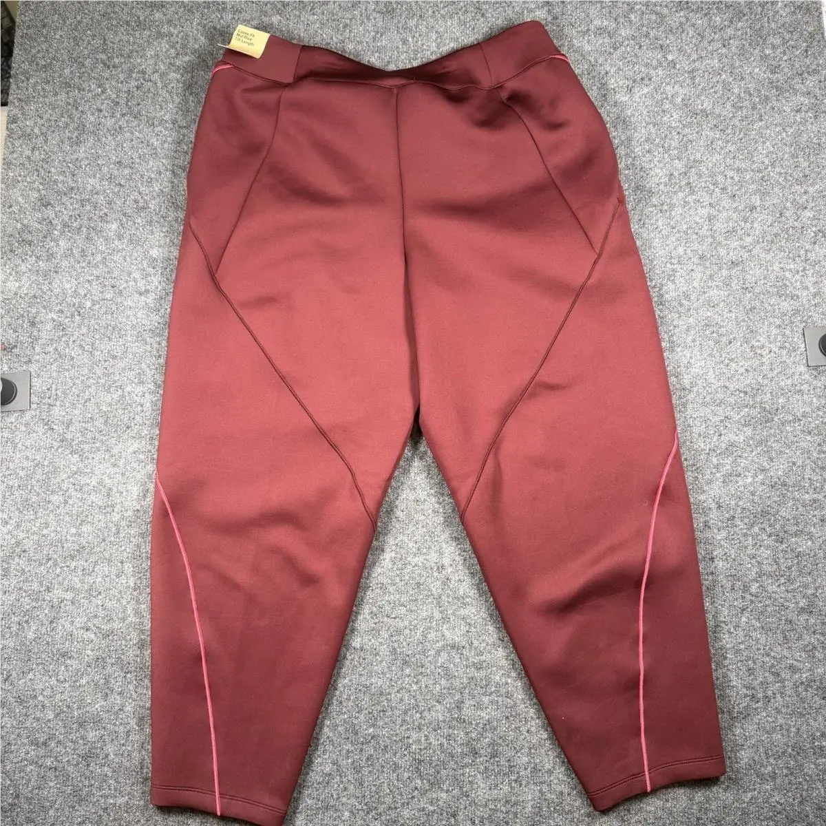 Nike clothing - maroon 1