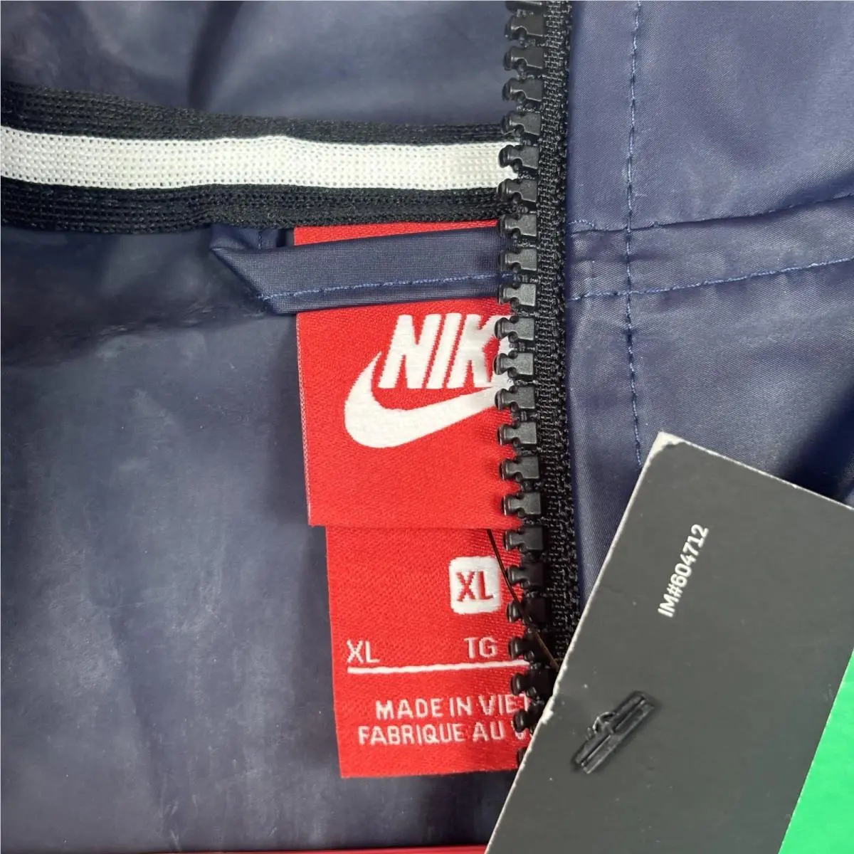 Nike clothing - Blue (UPC: 888412871094) 2