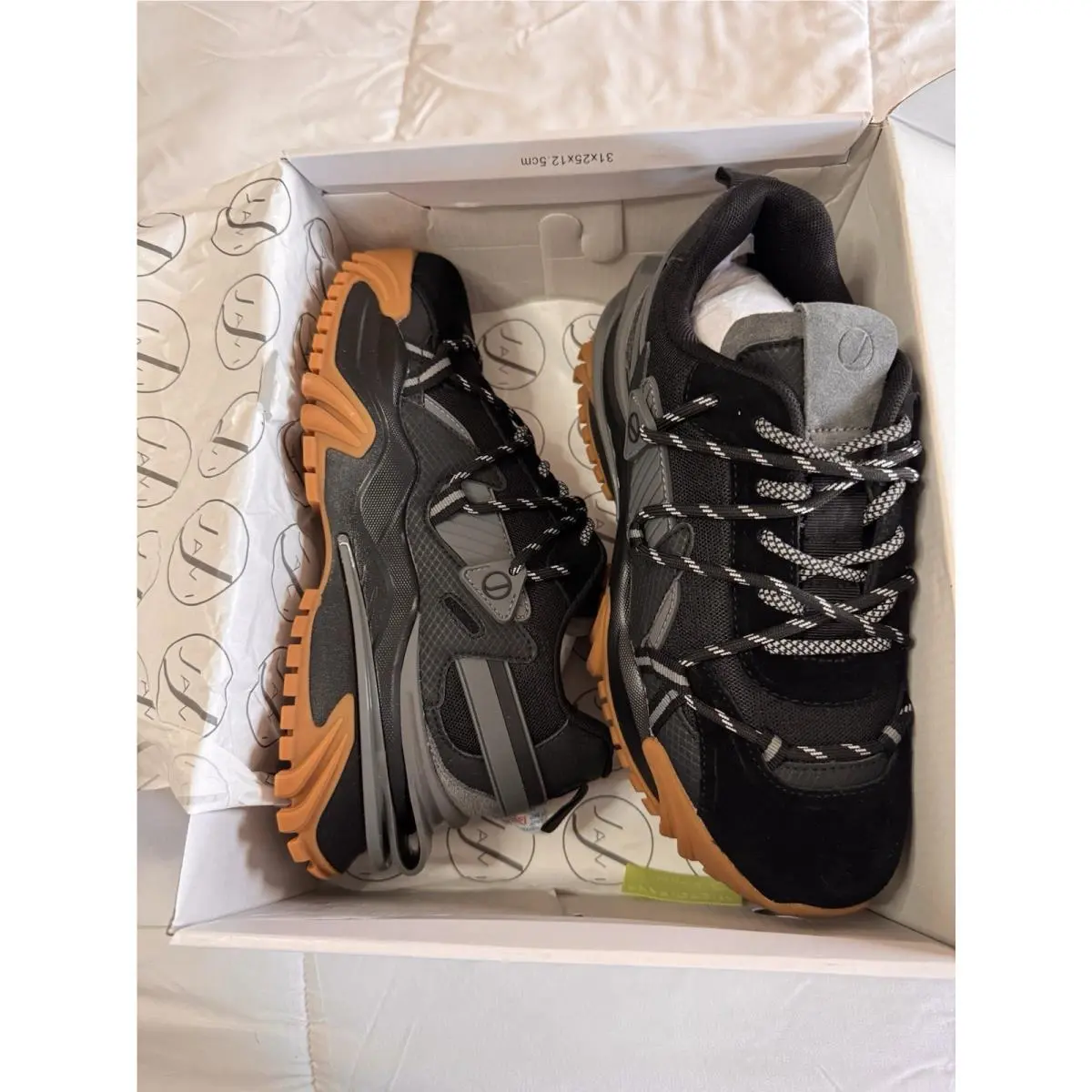 Nike shoes - JAJVI swiftly east west intl llc - Black 2