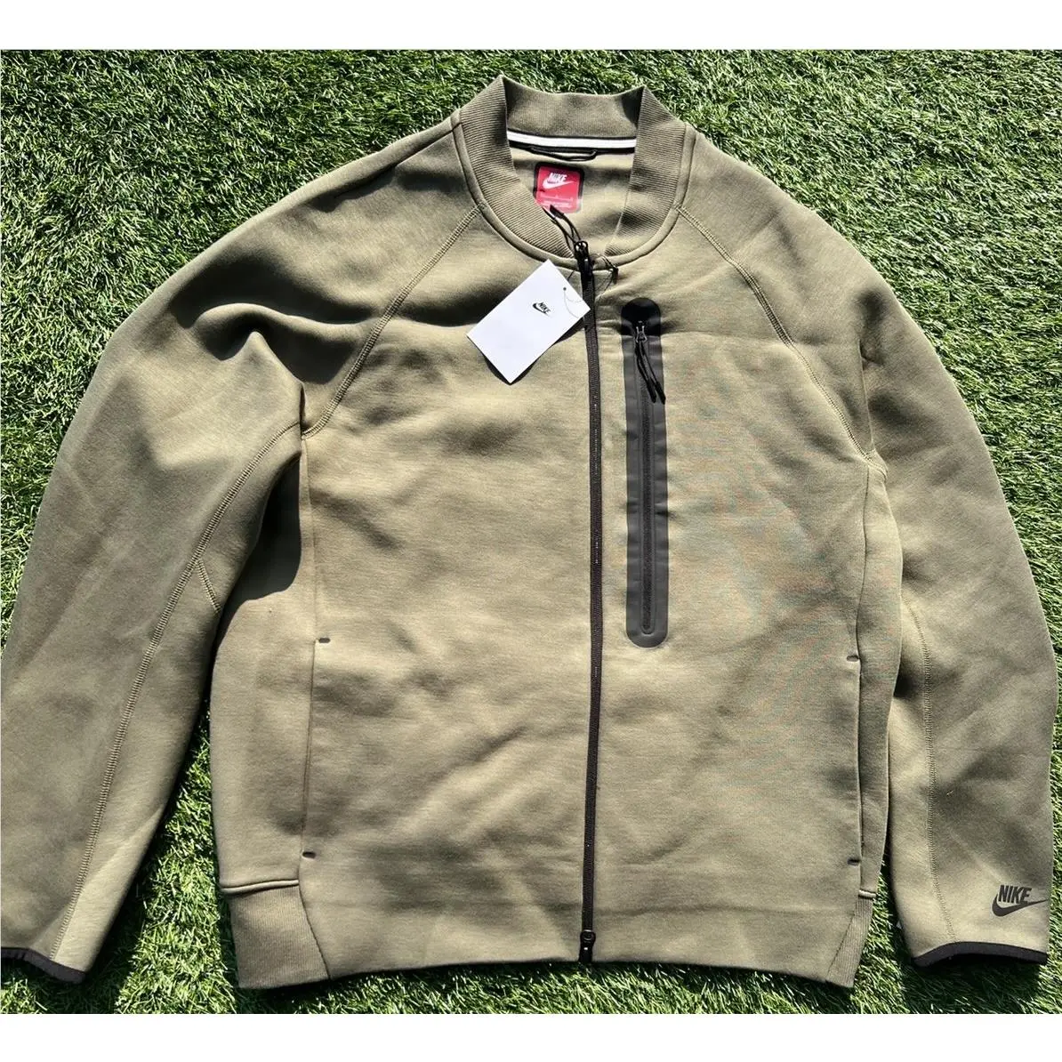 Men’s Sportswear Tech Fleece Bomber Jacket FB8008-222 Size Large by Nike