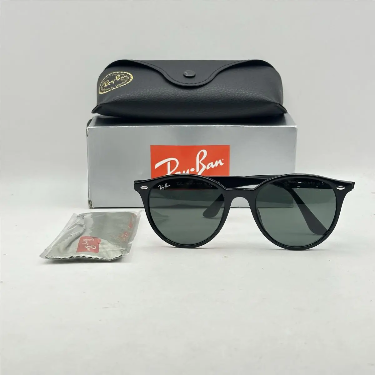 Ray Ban Womens Phantos Full Rim Sunglasses RB4305F Black/green by Ray-Ban
