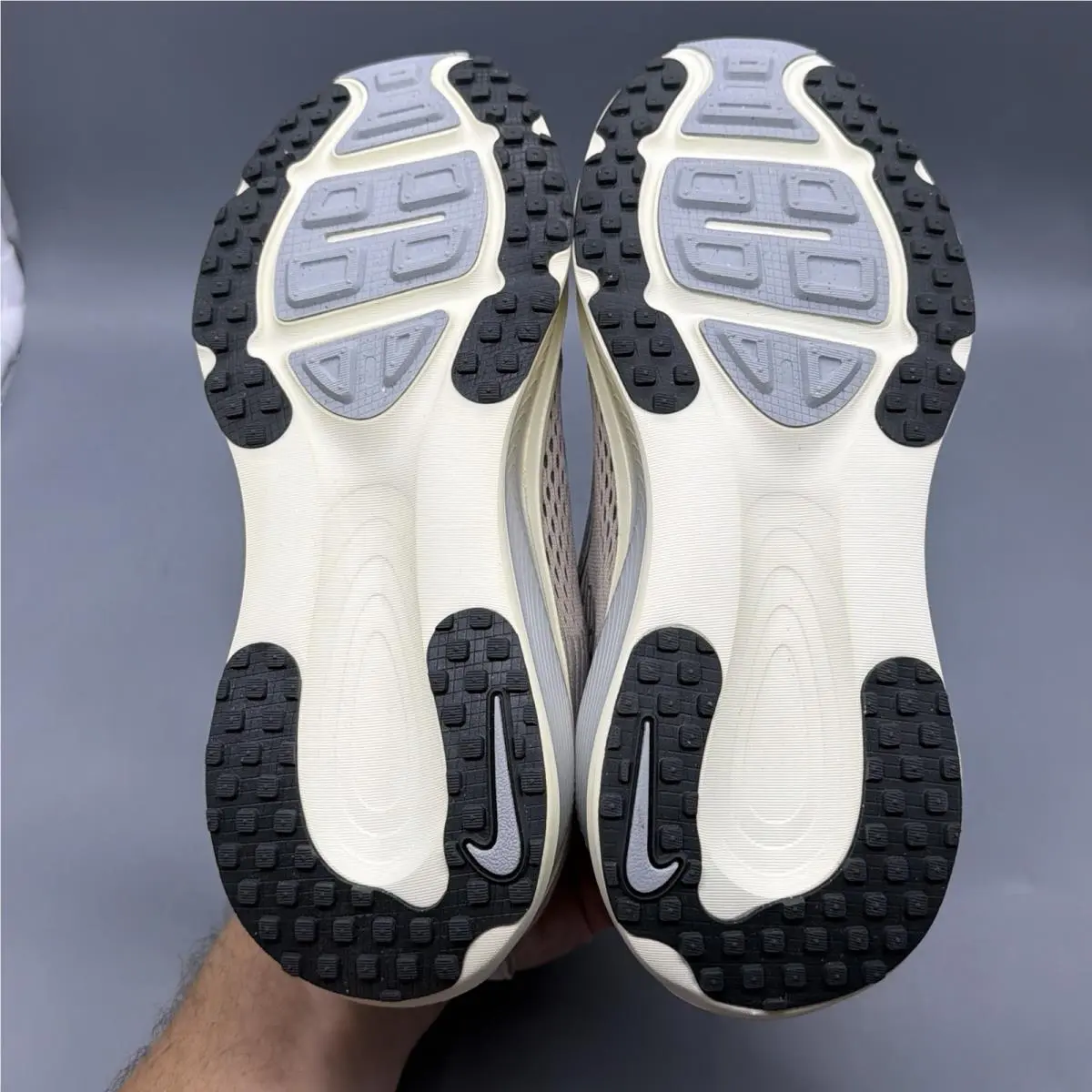 Nike shoes - Nike Vomero 18 - Vomero - IM6127 200 - Black (UPC: 0198726923373) 6