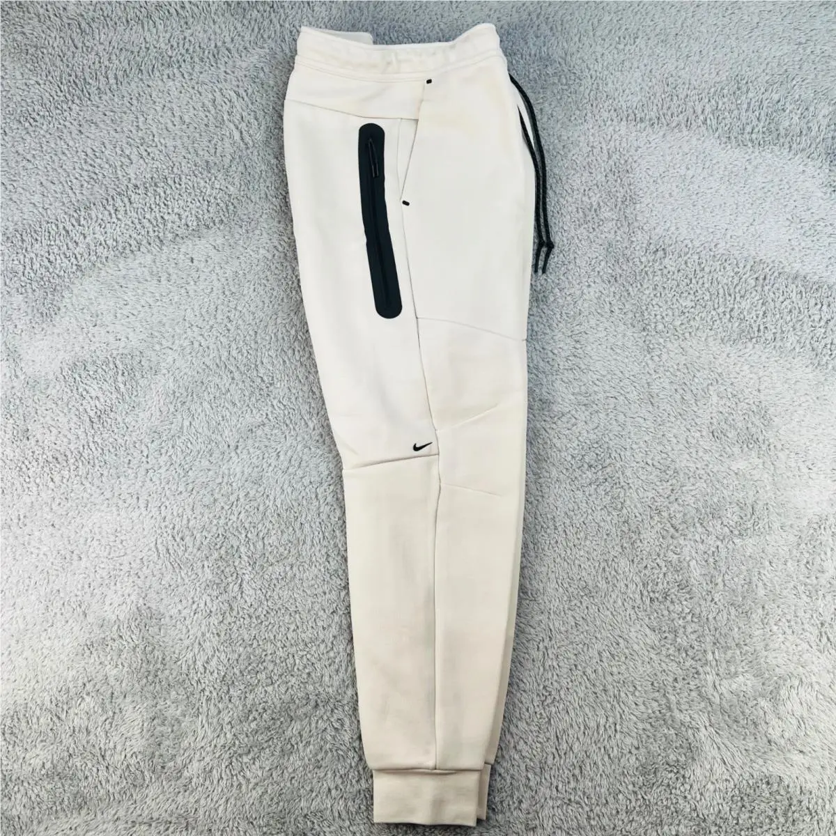 Nike clothing - Cream 4
