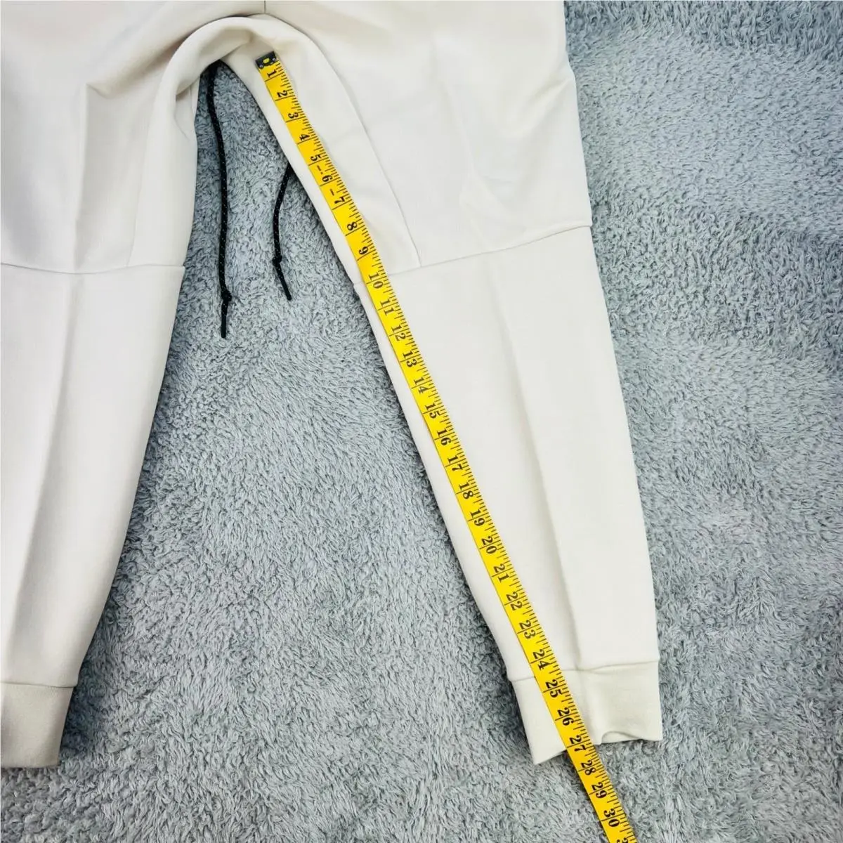 Nike clothing - Cream 3