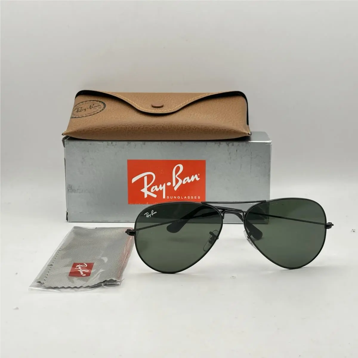Ray Ban Unisex Aviator Large Thin Metal Sunglasses RB3025 Black