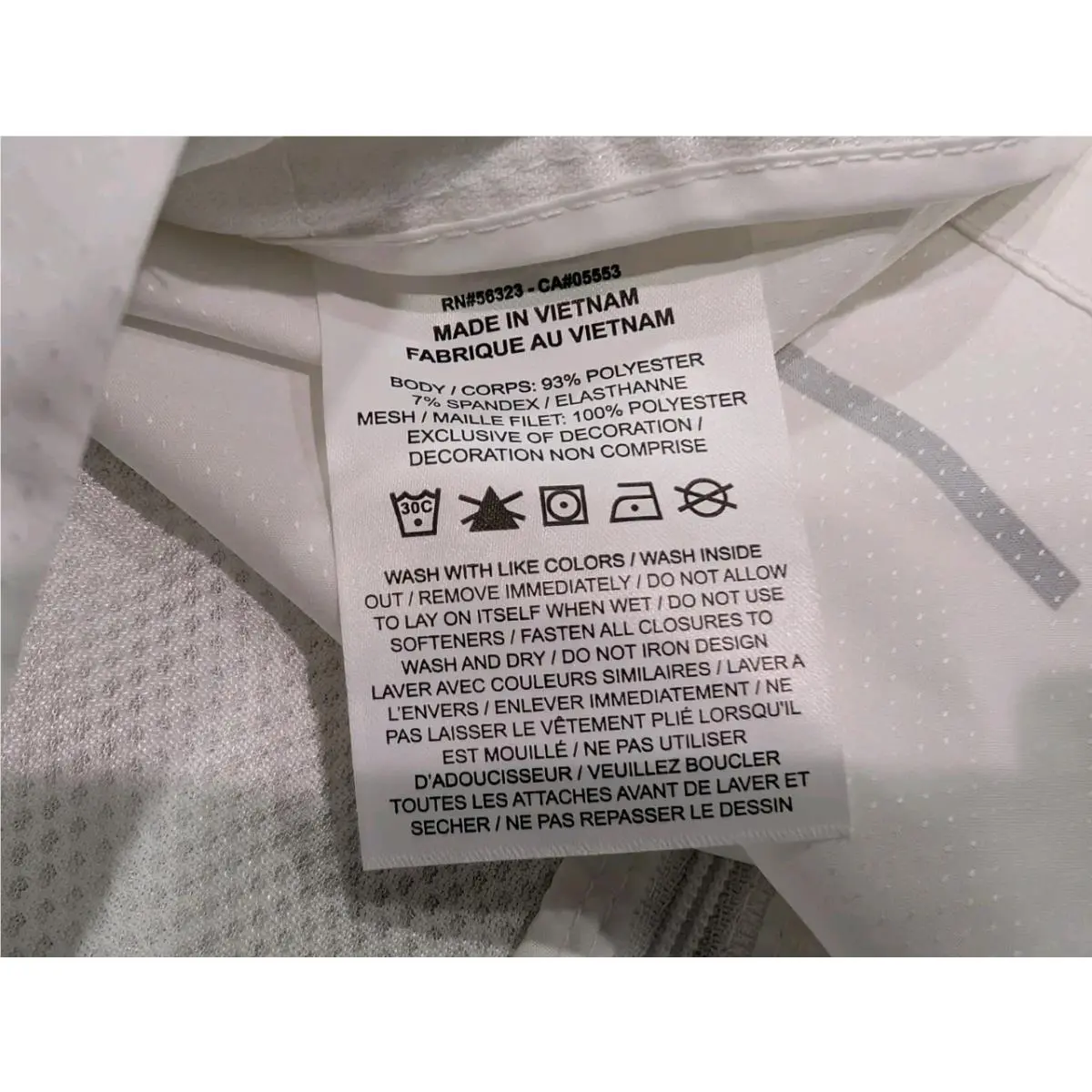 Nike clothing - Nike Chicago Marathon Impossibly Light Jacket - White / Reflective Silver (UPC: 198485318717) 16