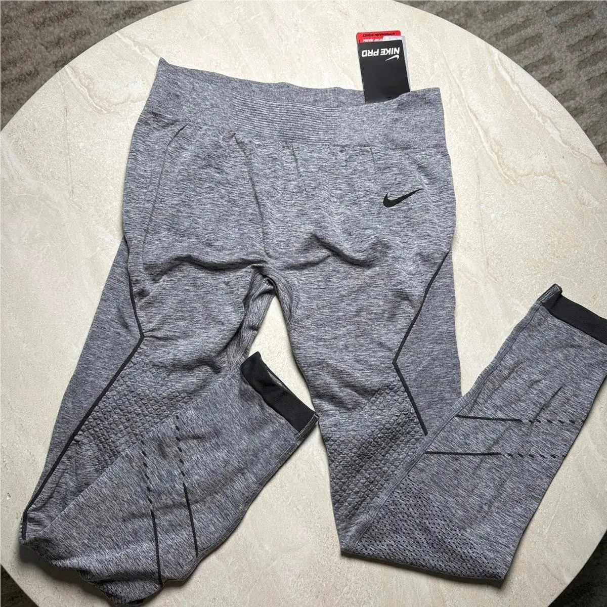 Nike Women`s Grey Heather Dri Fit Pro Hyperwarmlimitless Tights M