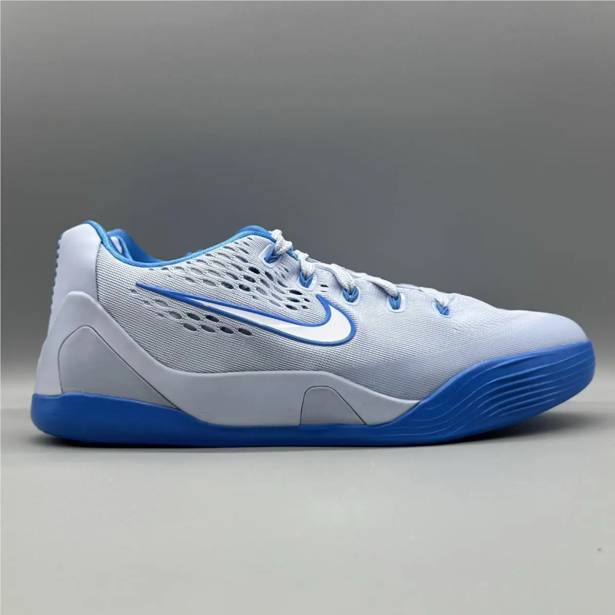 Nike Kobe 9 Low EM GS Hydrogen Blue IM6642-400 Size 7Y / Wmns 8.5 Basketball