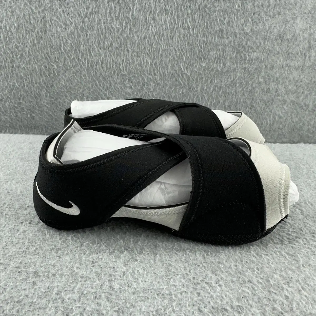 Nike shoes - Nike Studio Wrap - Studio Wrap - 605763 001 - Black (UPC: 0887226962455) 5