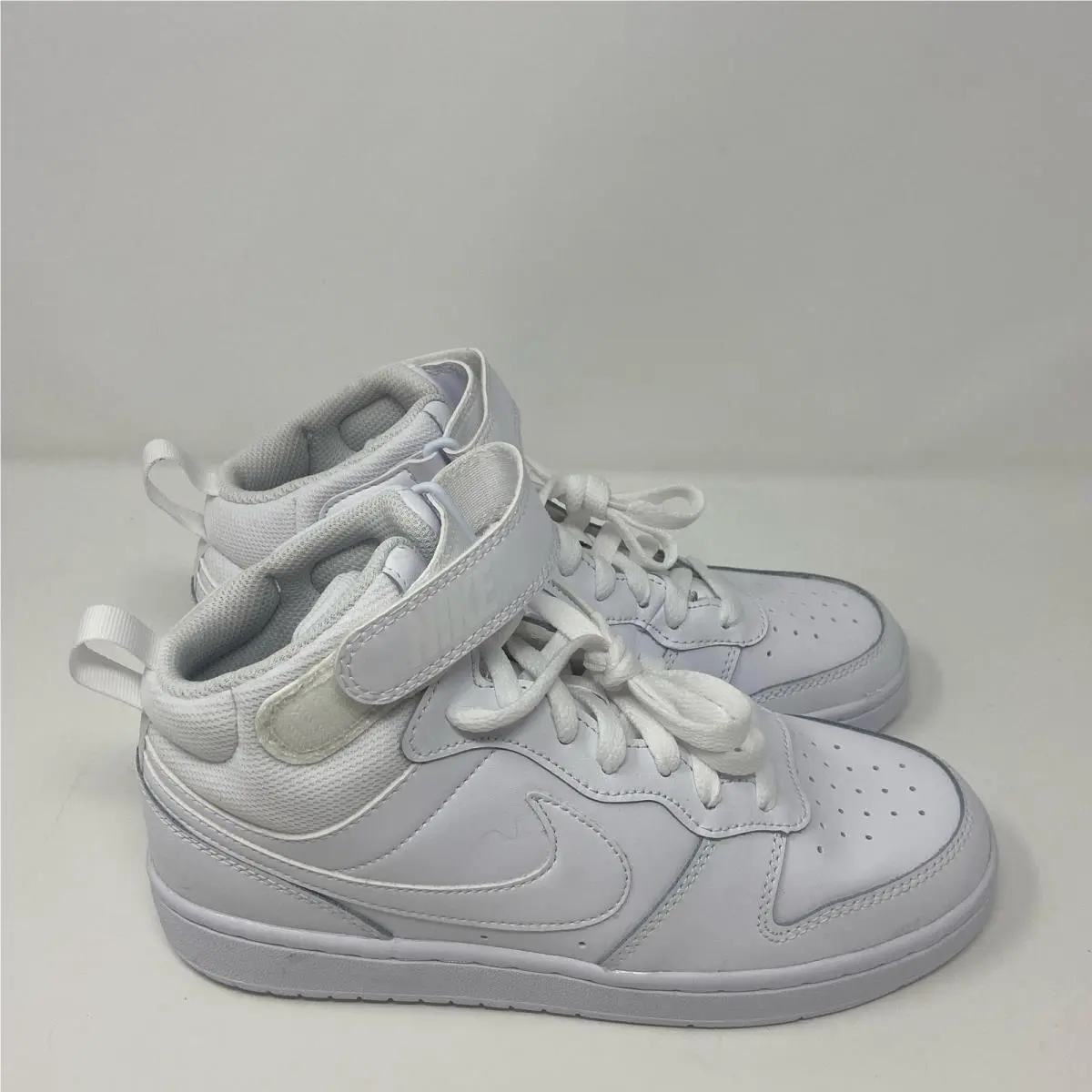 Nike Court Borough Mid 2 Triple White 6.5Y Big Kids