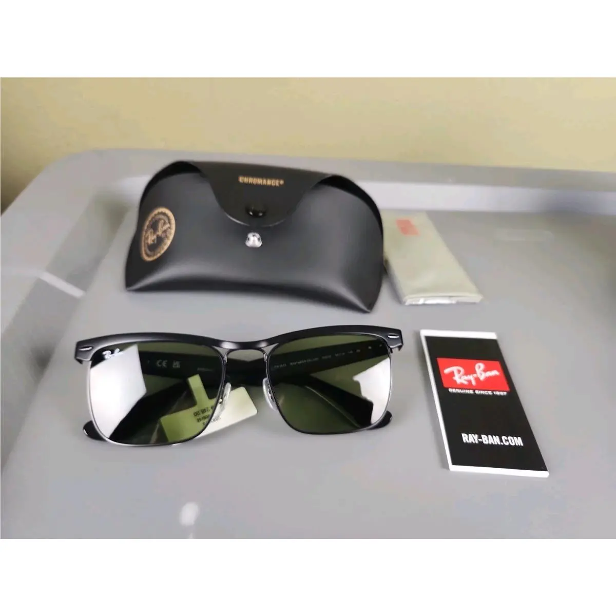 Ray-ban Wayfarer Deluxe Sunglasses RB 3875 006/4E 56-18 145 Black W/green Lenses