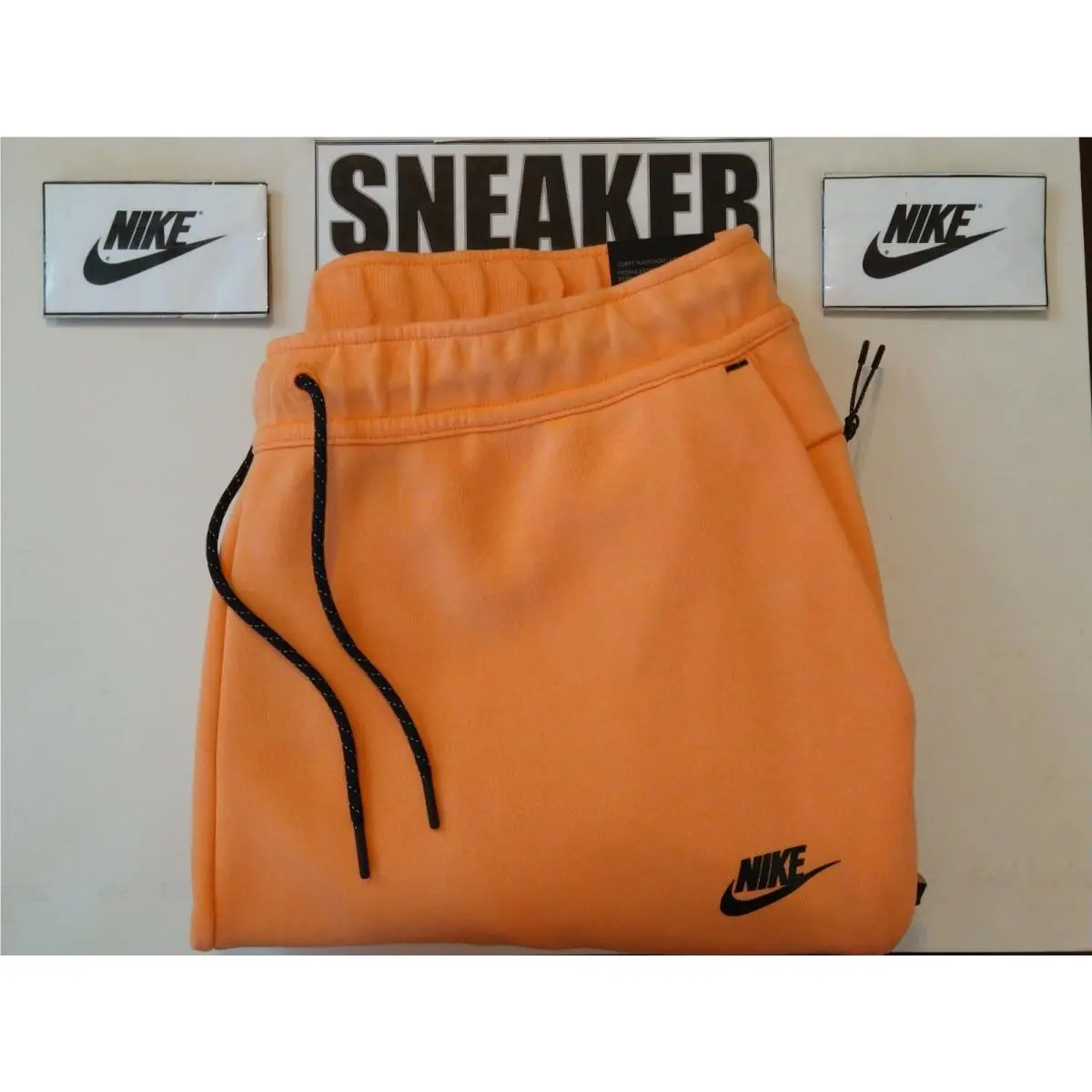 Nike clothing - CZ9918 835 - Orange Frost (UPC: 194956062585) 0