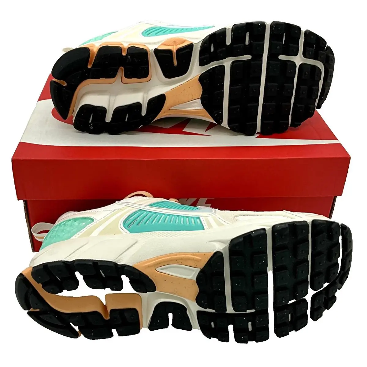 Nike shoes - Vomero - Vomero - IM7160 133 - Sail/Orange Chalk 2