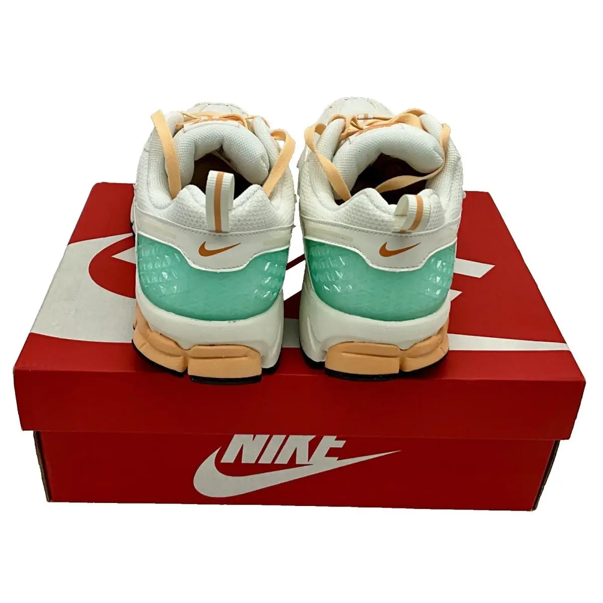 Nike shoes - Vomero - Vomero - IM7160 133 - Sail/Orange Chalk 4