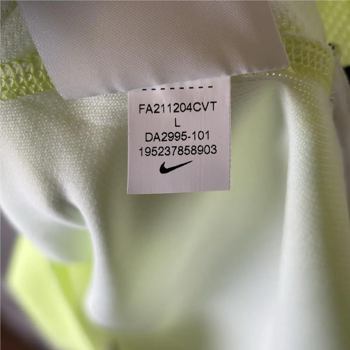 Nike clothing - Nike Dri-Fit - DA2995101 - Yellow 8