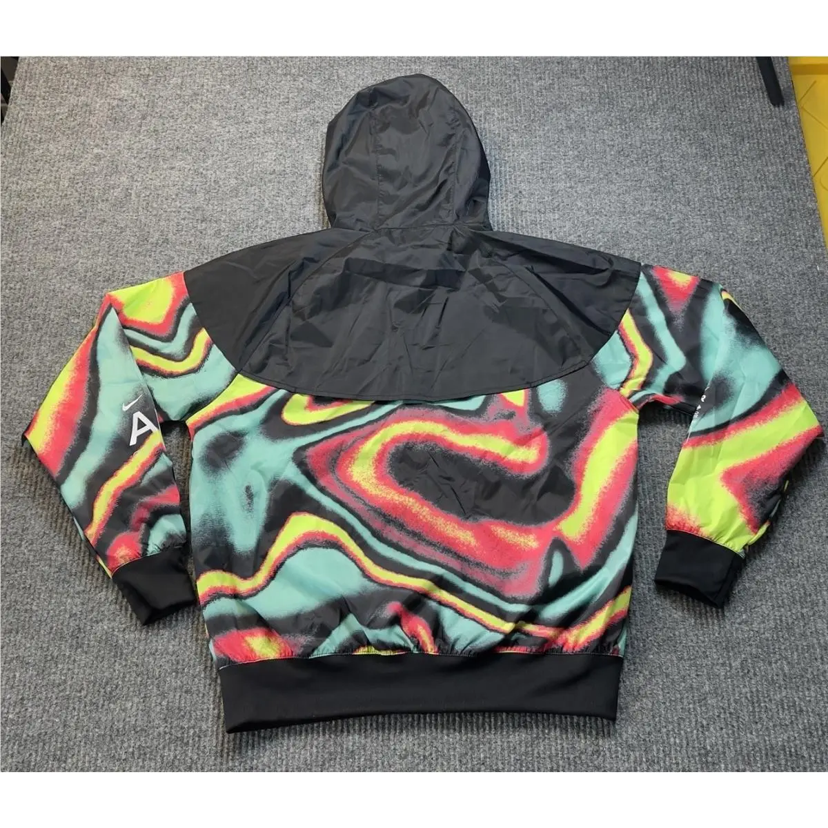 Nike clothing - Nike Max Volume Windrunner - Max Volume Windrunner - Black 8