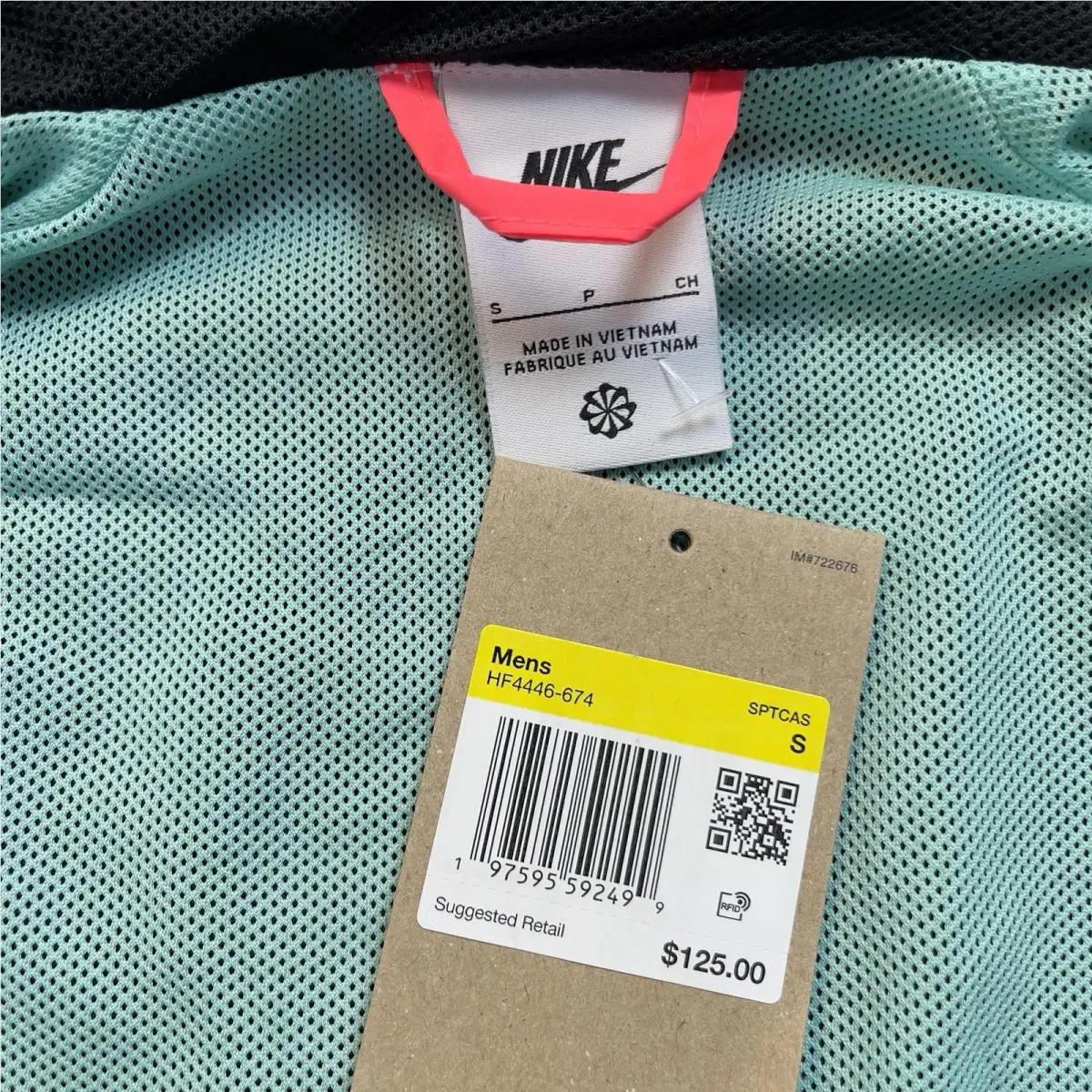 Nike clothing - Nike Max Volume Windrunner - Max Volume Windrunner - Black 6