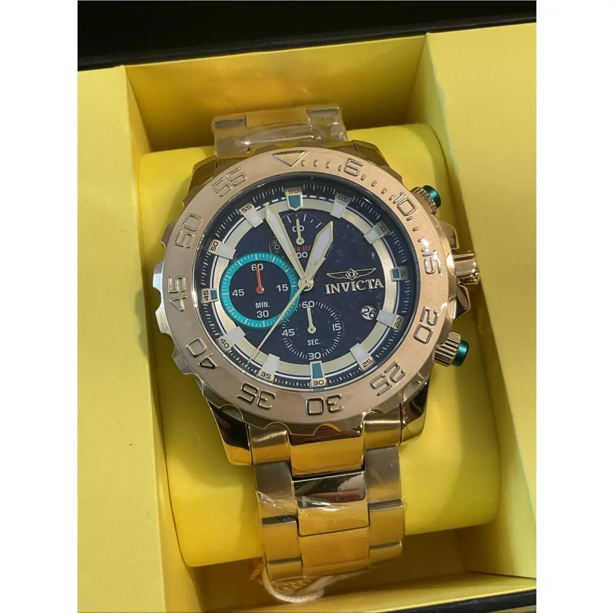 Invicta Men’s Wristwatch Watch Pro Diver Chronograph Gold Tone Green